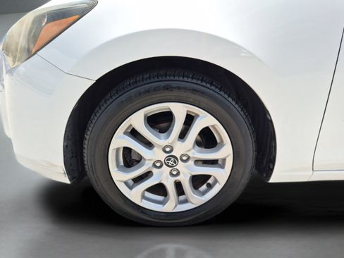 Used 2017 Toyota Yaris iA FWD image 32