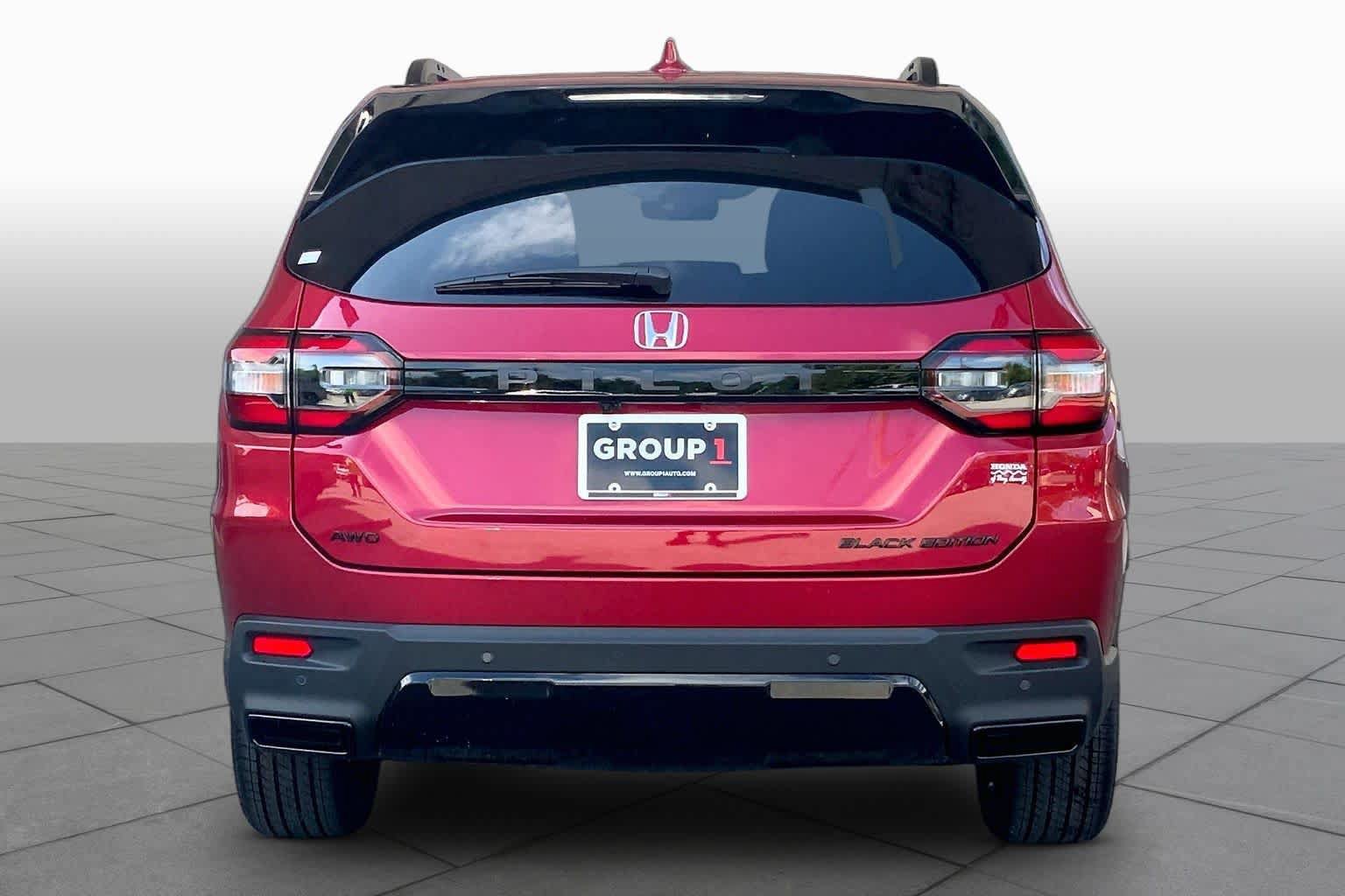New 2026 Honda Pilot Black Edition image 4