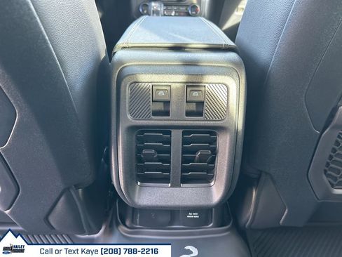 New 2025 Ford Bronco Badlands w/ Sasquatch Package image 48