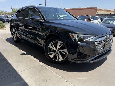 Used 2024 Audi Q8 e-tron Premium Plus w/ Premium Plus Package AWD/4WD image 6
