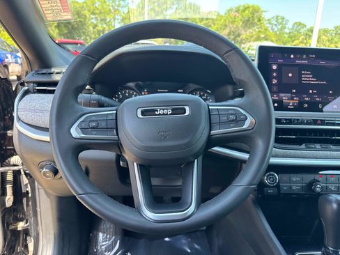 Used 2024 Jeep Compass Latitude AWD/4WD image 26