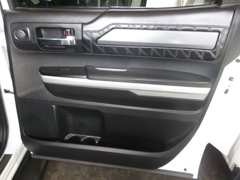 Used 2017 Toyota Tundra Platinum AWD/4WD image 29