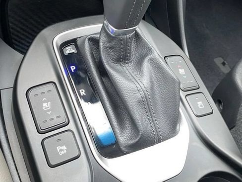 Used 2018 Hyundai Santa Fe Sport FWD image 18