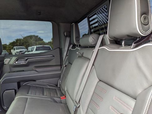 Used 2024 GMC Sierra 1500 AT4X image 17