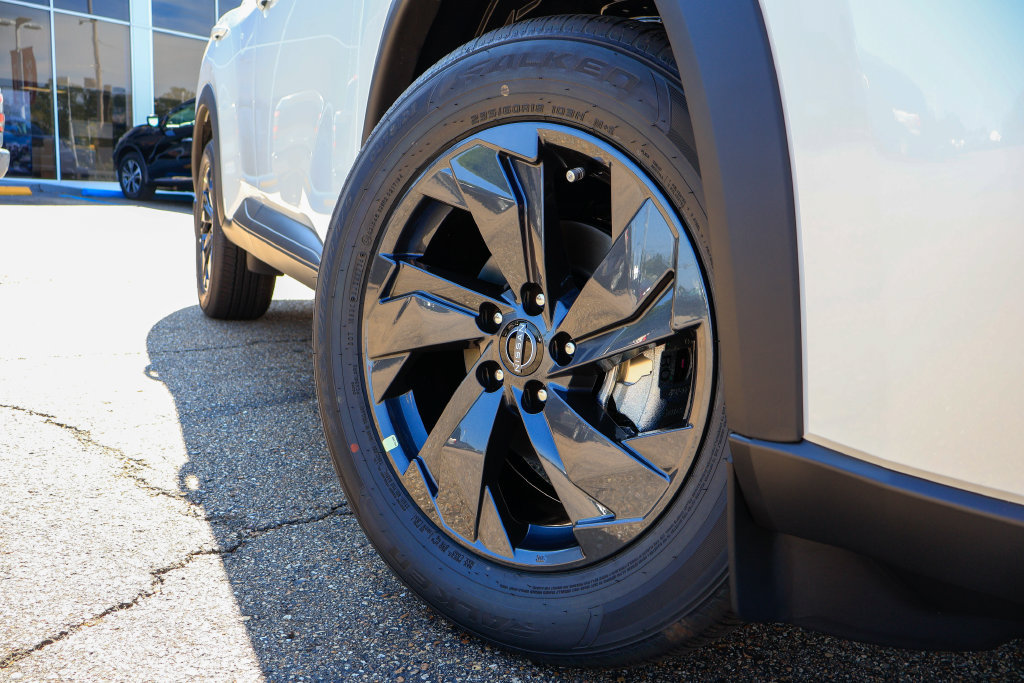 New 2026 Nissan Rogue SV FWD image 17
