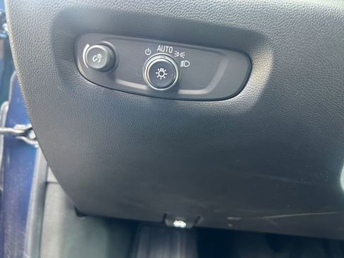 Used 2023 Chevrolet Traverse LT w/ LPO, Floor Liner Package AWD/4WD image 20