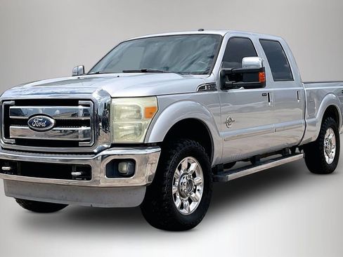 Used 2011 Ford F250 Lariat w/ Lariat Ultimate Pkg AWD/4WD image 2