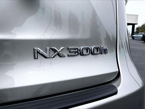 Used 2020 Lexus NX 300h AWD w/ Comfort Package image 31