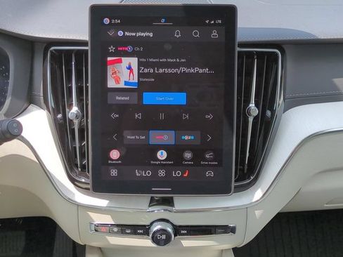 New 2026 Volvo XC60 B5 Ultra AWD/4WD image 13