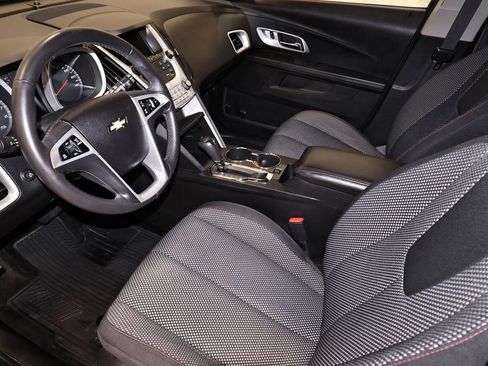 Used 2017 Chevrolet Equinox LT w/ Convenience Package FWD image 29
