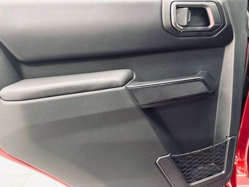 New 2025 Ford Bronco Badlands image 24