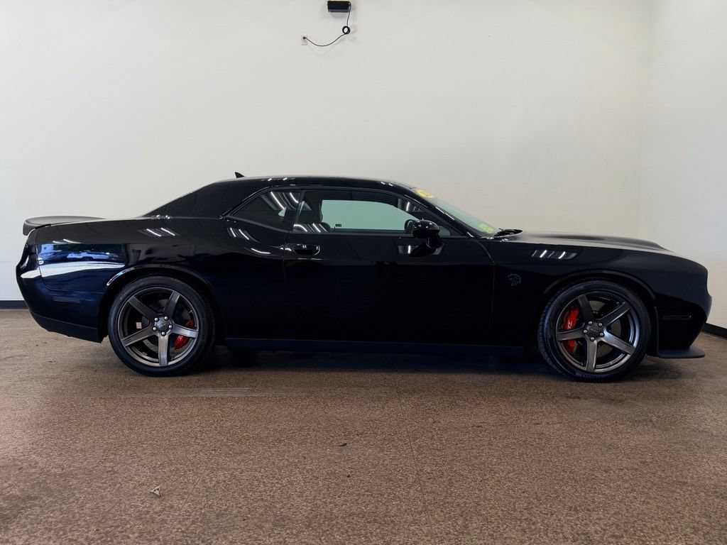 Used 2022 Dodge Challenger SRT Hellcat w/ Plus Package RWD image 7