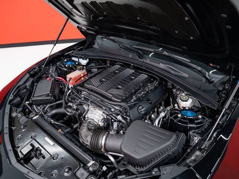 Used 2021 Chevrolet Camaro ZL1 RWD image 12