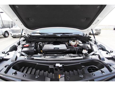 Certified 2025 Cadillac Escalade ESV Luxury image 33