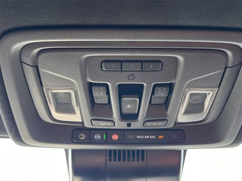 Used 2024 GMC Sierra 3500 Denali Ultimate image 39