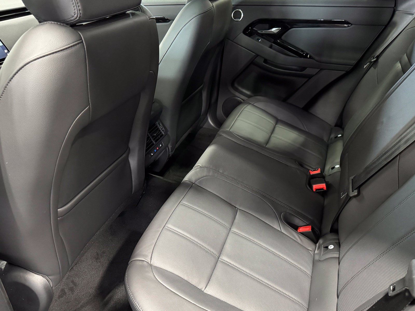 New 2026 Land Rover Range Rover Evoque S AWD/4WD image 34