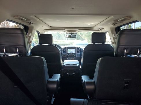 Used 2020 Ford Expedition Platinum image 25