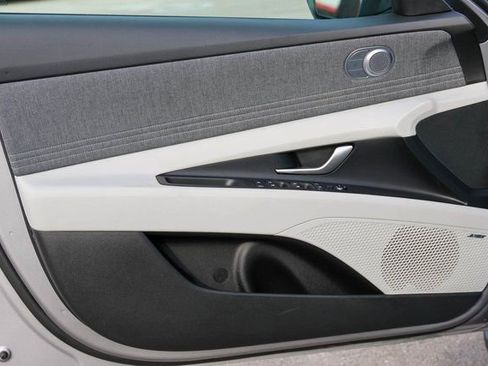 New 2026 Hyundai Elantra Limited image 10