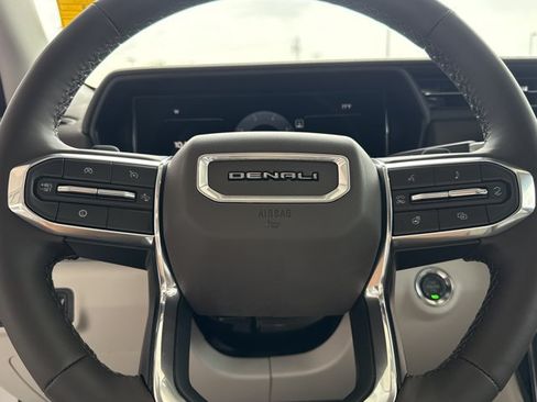 New 2026 GMC Terrain Denali w/ LPO, Black Badging Package AWD/4WD image 17