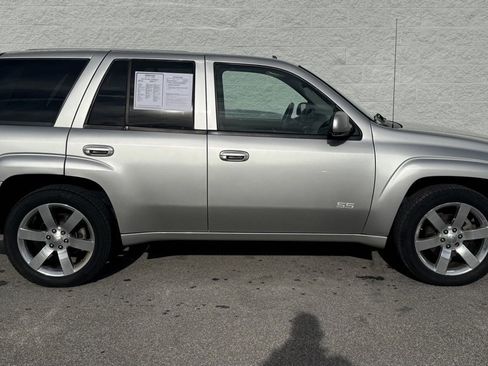 Used 2006 Chevrolet TrailBlazer LT w/ SS Package image 2