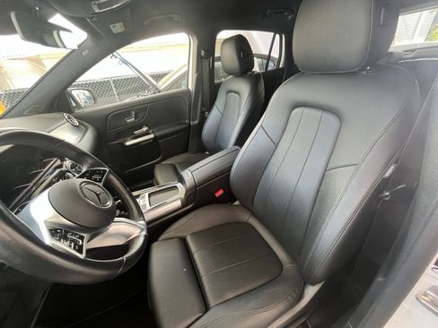 Used 2025 Mercedes-Benz GLA 250 image 37