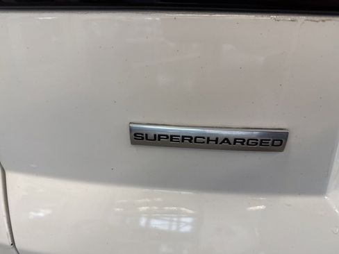 Used 2015 Land Rover Range Rover Sport Supercharged image 24