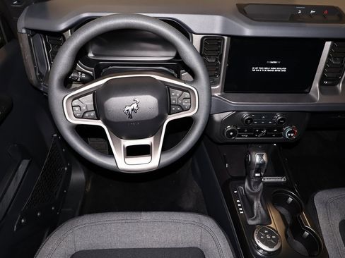 New 2026 Ford Bronco 4-Door image 16