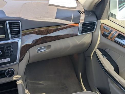Used 2014 Mercedes-Benz GL 450 4MATIC image 17