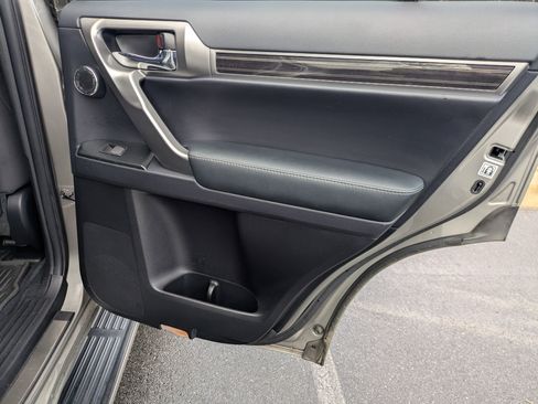 Used 2023 Lexus GX 460 Premium image 33