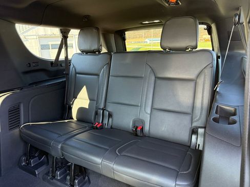 Used 2022 GMC Yukon XL Denali image 5