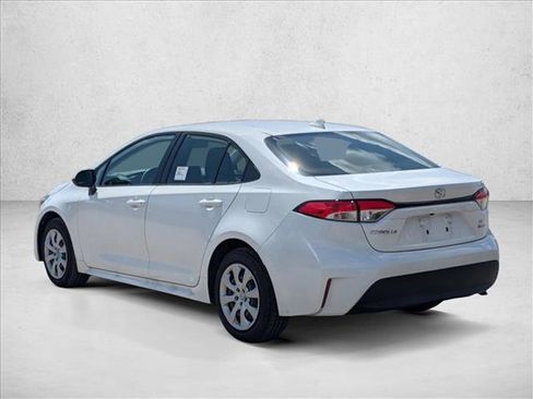 Used 2026 Toyota Corolla LE FWD image 7