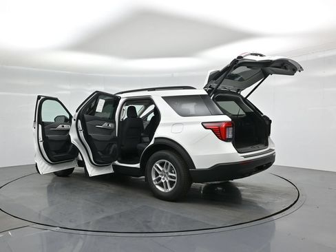 New 2026 Ford Explorer Active RWD image 36