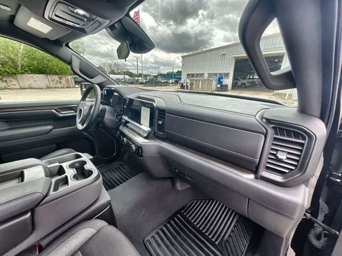 Used 2024 Chevrolet Silverado 1500 LT image 28