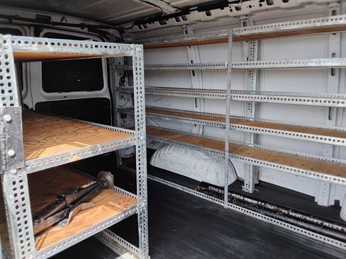 Used 2005 GMC Savana 3500 RWD image 17