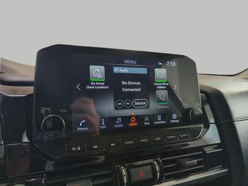 Used 2023 Nissan Pathfinder SL AWD/4WD image 16