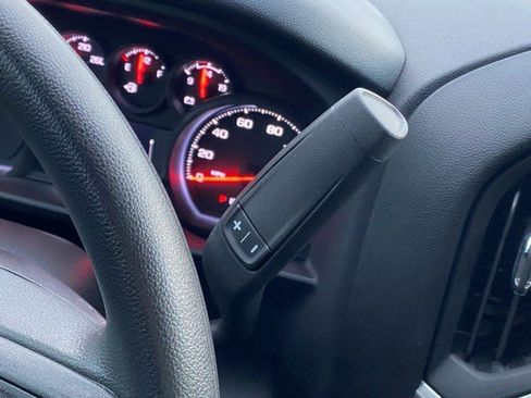 Certified 2025 Chevrolet Silverado 1500 Custom image 16