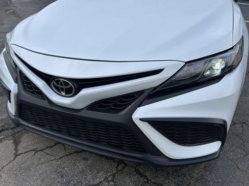 Used 2024 Toyota Camry SE FWD image 9