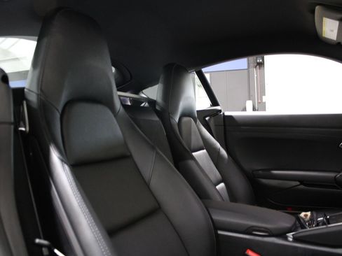 Used 2018 Porsche 718 Cayman image 18