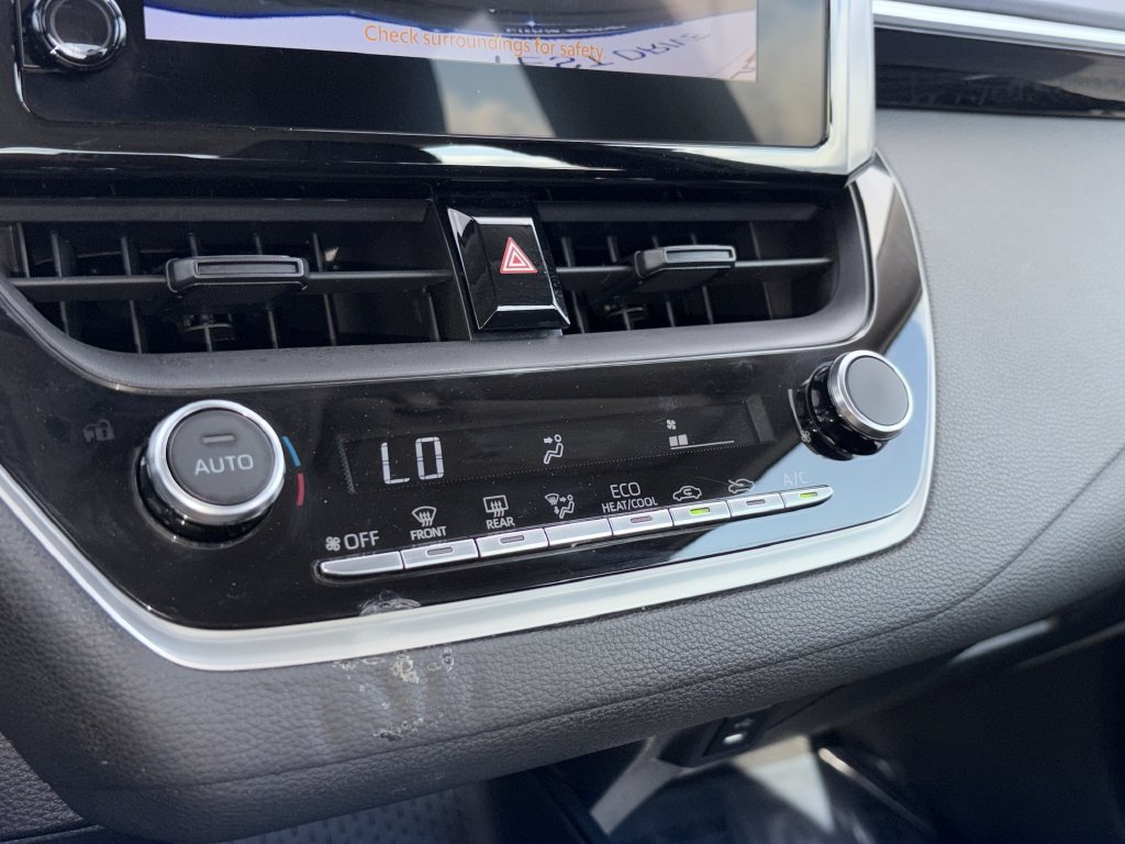 Used 2024 Toyota Corolla LE FWD image 6