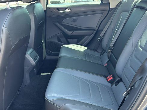 Used 2025 Volkswagen Jetta SEL FWD image 30
