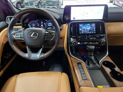 Used 2026 Lexus LX 600 4WD w/ Appearance Package image 19