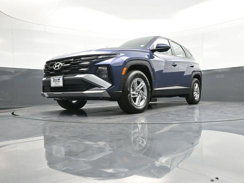 Certified 2025 Hyundai Tucson SE image 25