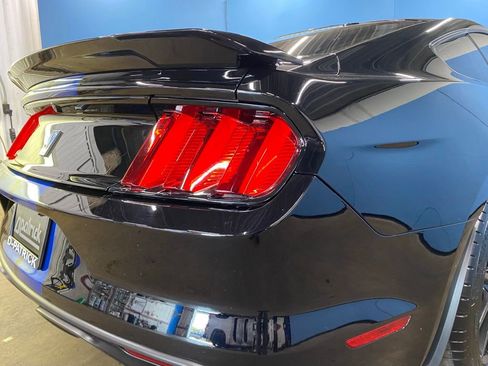 Used 2018 Ford Mustang Shelby GT350 w/ Convenience Package image 12