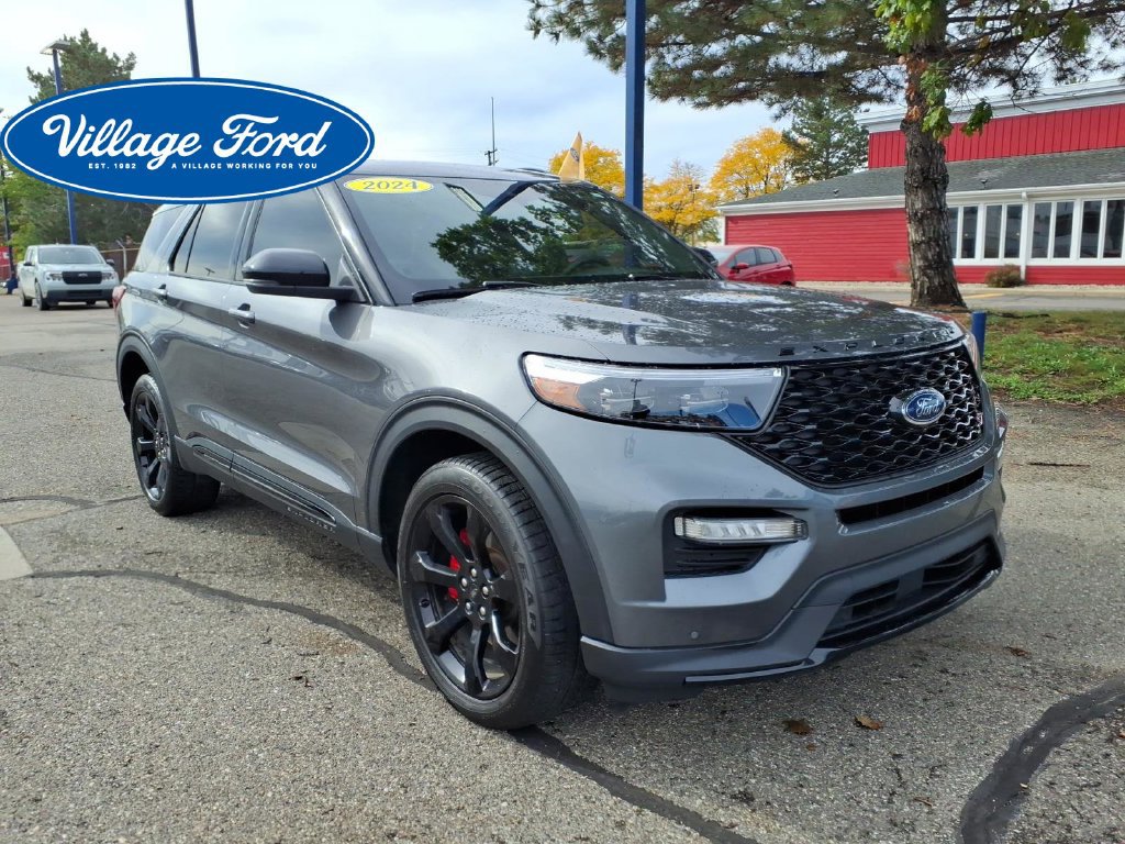 Certified 2024 Ford Explorer ST w/ Equipment Group 401A AWD/4WD image 4