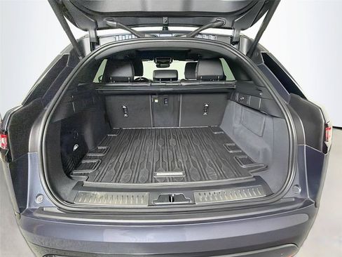 Certified 2026 Land Rover Range Rover Velar Dynamic SE AWD/4WD image 27