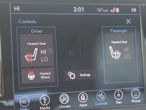 Used 2018 Chrysler Pacifica Touring-L Plus w/ Tire & Wheel Group image 40