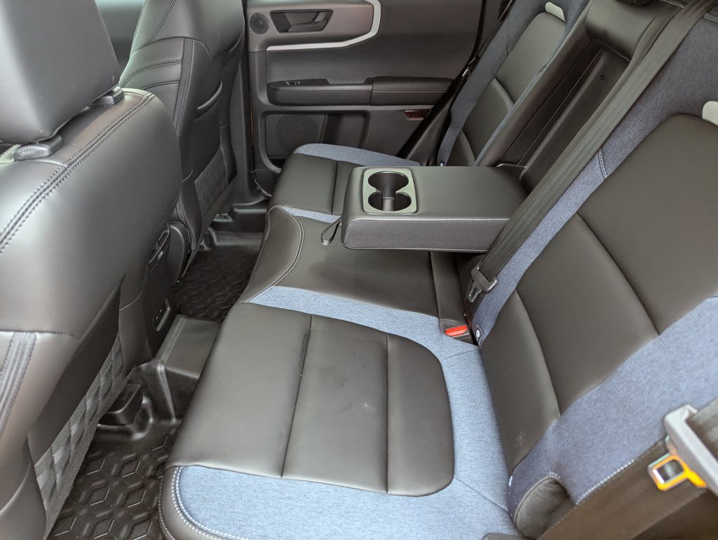 New 2026 Ford Bronco Sport Outer Banks w/ Sasquatch Outer Banks Package AWD/4WD image 37