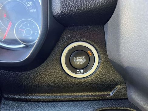 Certified 2025 RAM 1500 Big Horn image 30