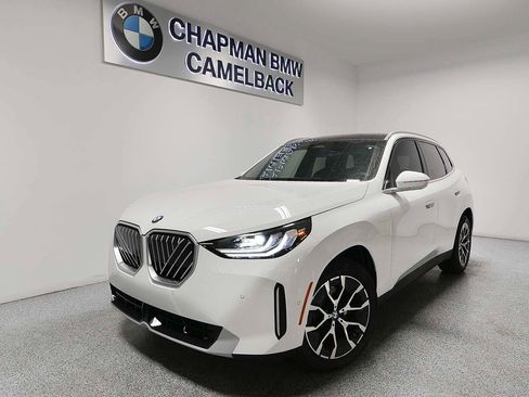 Certified 2025 BMW X3 xDrive30i AWD/4WD image 1