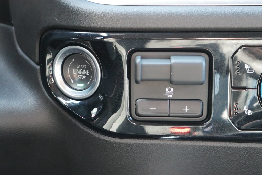 Used 2024 Chevrolet Silverado 2500 LT w/ Convenience Package AWD/4WD image 22